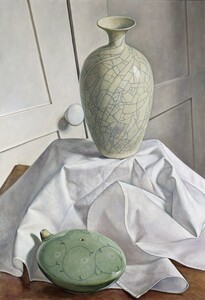 Calm painting of a white ceramic vase